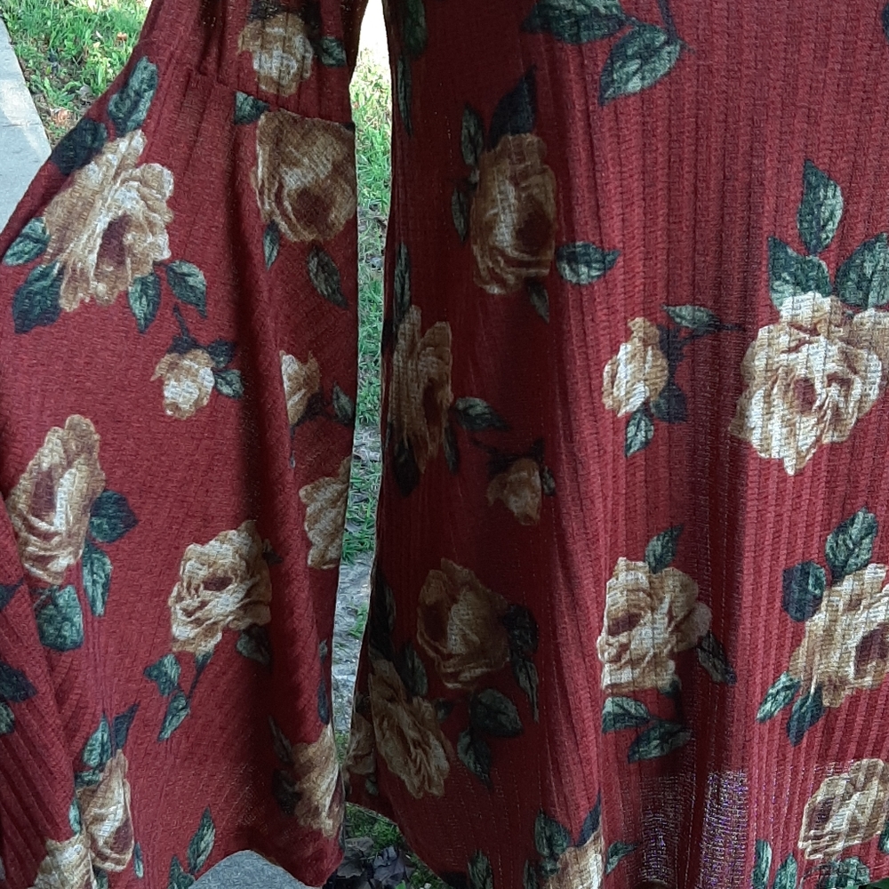 🆕️ Rust Floral Print Sweater - Picture 7 of 12